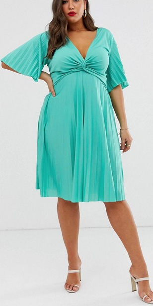 39 Plus Size Wedding Guest Dresses with Sleeves - Alexa Webb